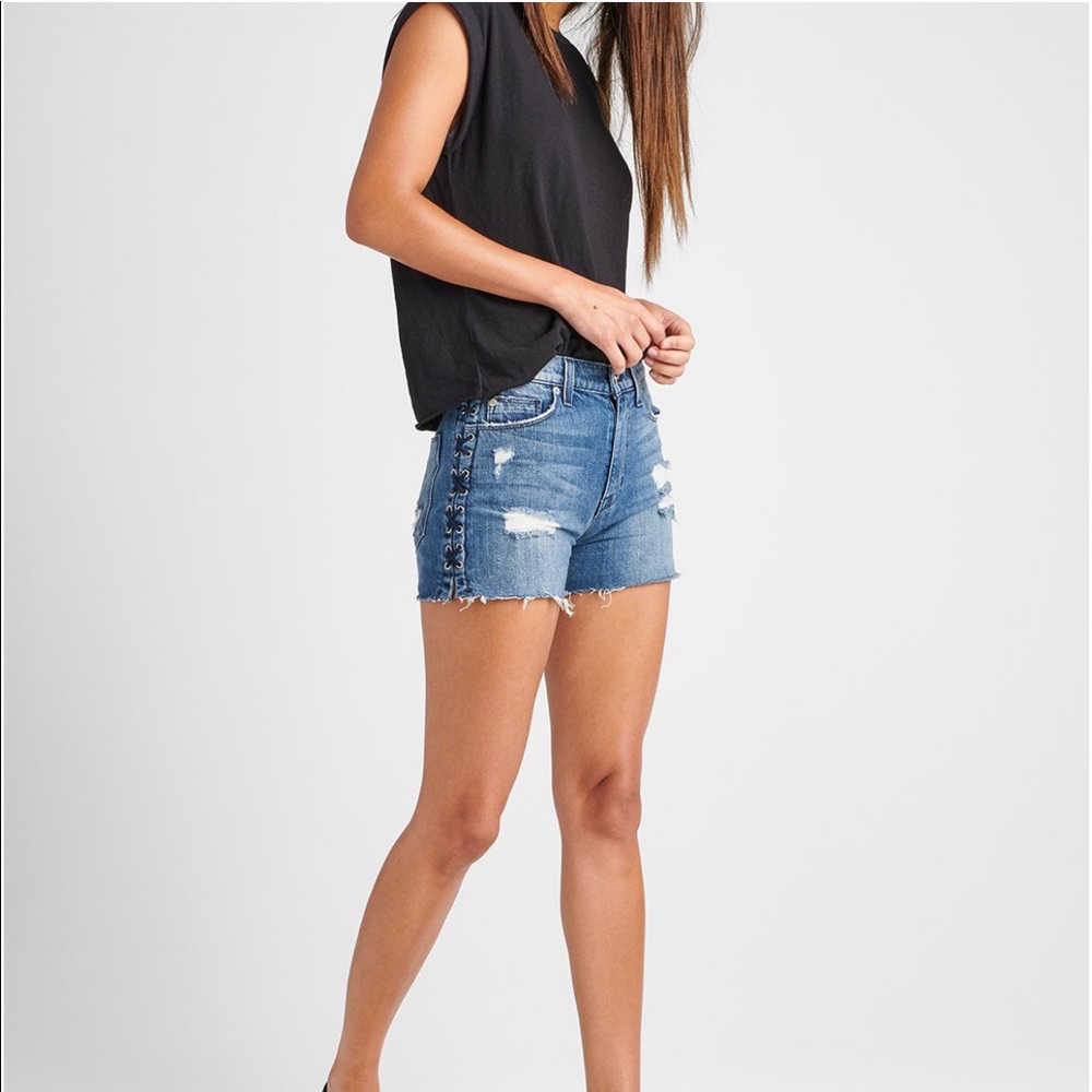 Sade Lace up cut off short